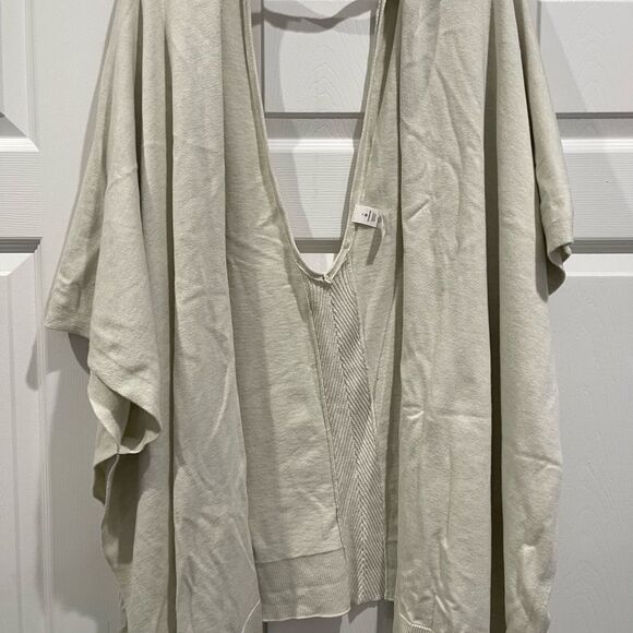 Lululemon Free To Coast Poncho Wrap Sweater Heathered Dove Gray Cream Women’s OS - Picture 5 of 12